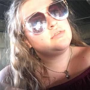 Meet your Posher, Brianna